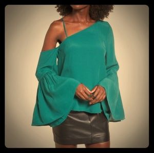 Leith Off the Shoulder Green Top w Bell Sleeve NWT